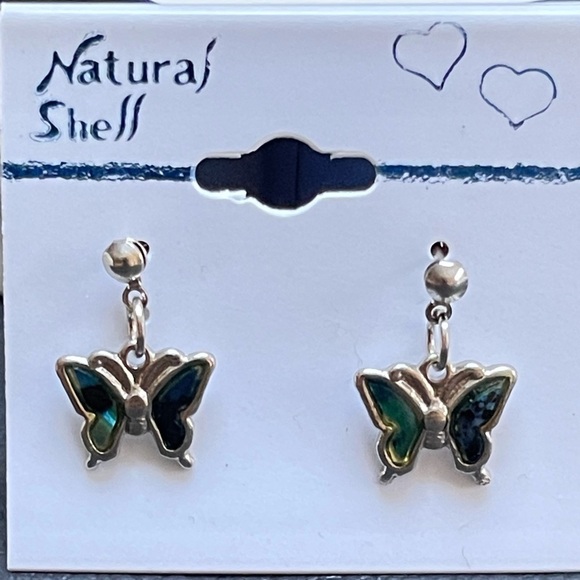 👋 3/$15 NATURAL SHELL STUD BUTTERFLY EARRINGS - Picture 3 of 6